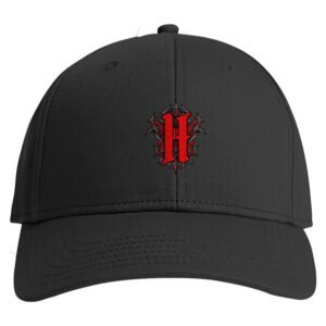 Gorra baseball Prime Hell Infernum Crest, base negra con bordado frontal rojo y gris claro.